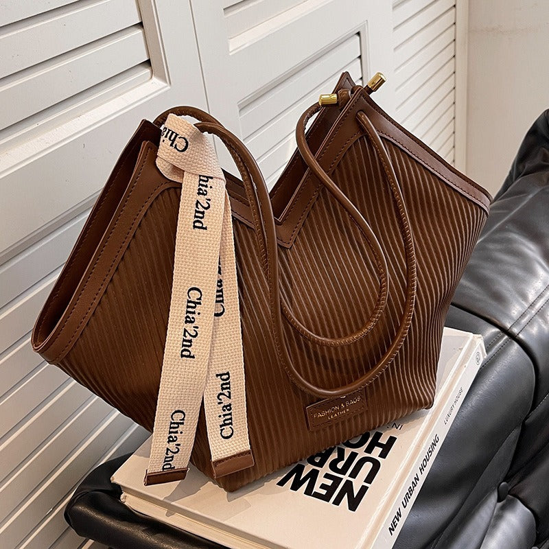 Elegant Pleated Tote Bag – Versatile Colors